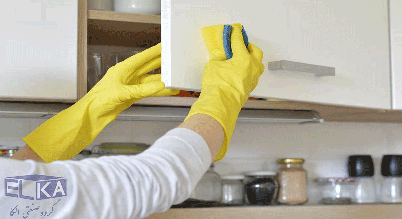 روش پاک کردن چربی کابینت آشپزخانه